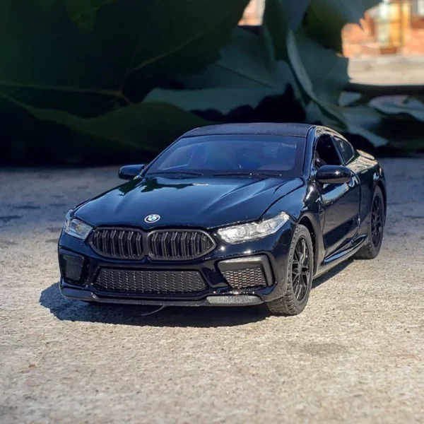 BMW M8 Coupé - Maquette – Image 3