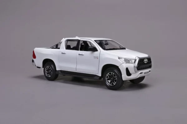 Toyota Hilux / TRD PRO - Maquette – Image 10