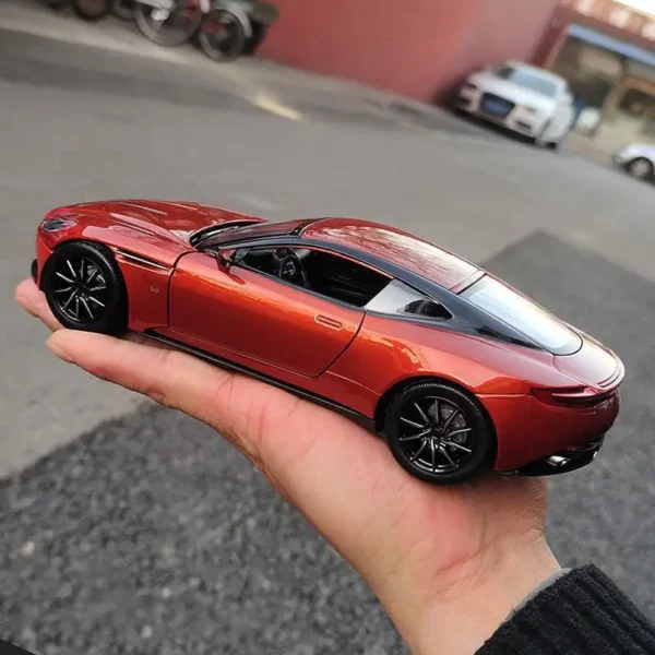 Aston Martin DB11 - Maquette – Image 2