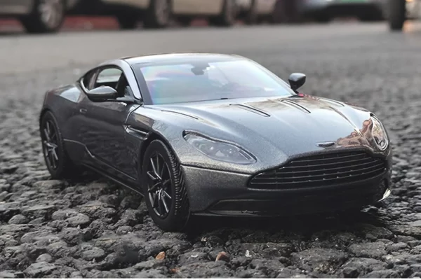 Aston Martin DB11 - Maquette – Image 4