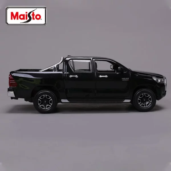 Toyota Hilux / TRD PRO - Maquette – Image 2