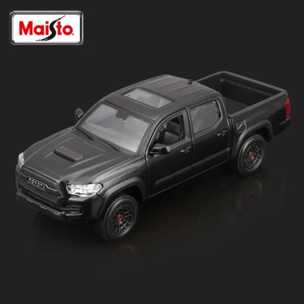 Toyota Hilux / TRD PRO - Maquette – Image 5