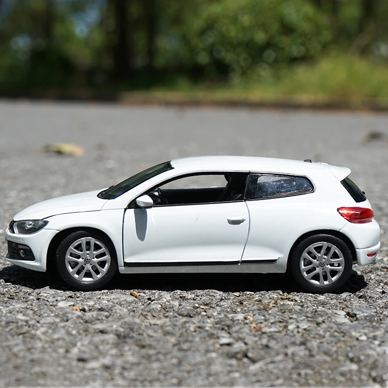 Volkswagen Scirocco - Maquette 3 Volkswagen Scirocco - Maquette – Image 3