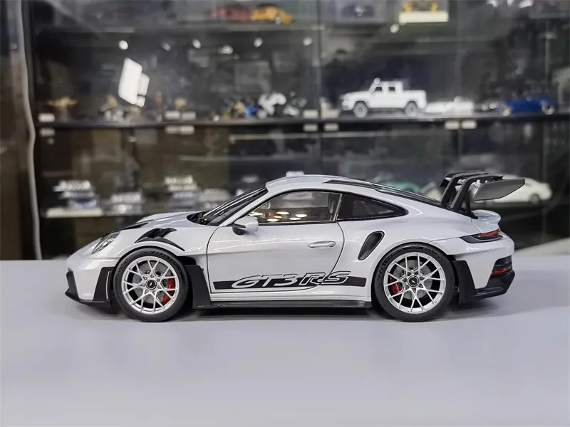 Porsche GT3 RS 1/18 - Maquette 35 Porsche GT3 RS 1/18 - Maquette – Image 35