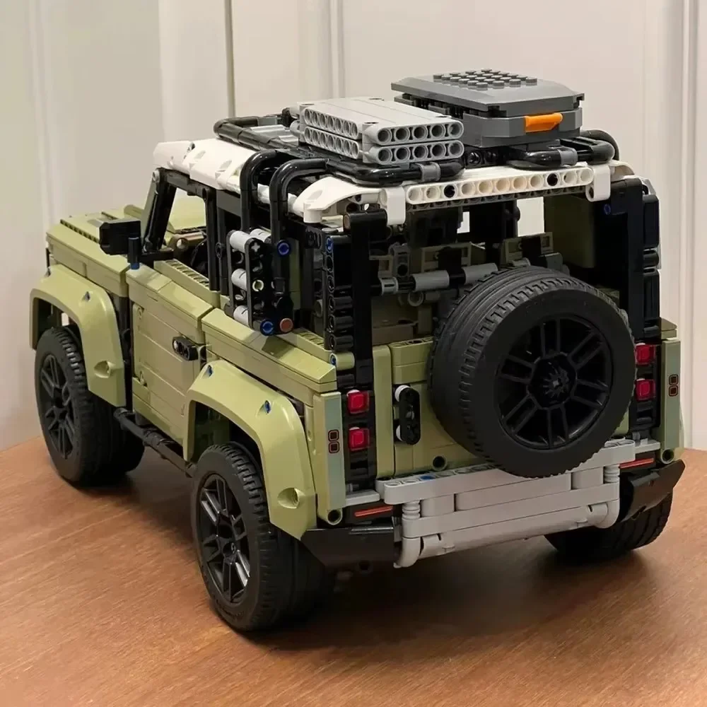 Lego Land Rover Defender 2 Lego Land Rover Defender – Image 2