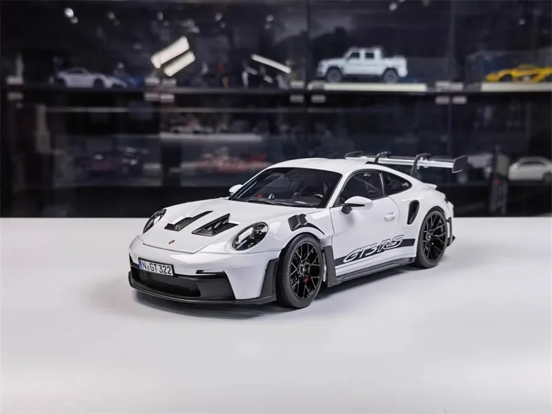 Porsche GT3 RS 1/18 - Maquette 9 Porsche GT3 RS 1/18 - Maquette – Image 9