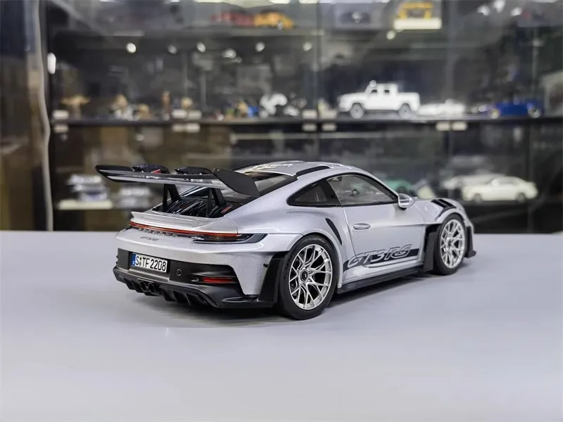 Porsche GT3 RS 1/18 - Maquette 19 Porsche GT3 RS 1/18 - Maquette – Image 19