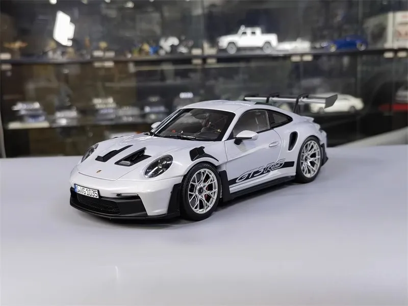 Porsche GT3 RS 1/18 - Maquette 11 Porsche GT3 RS 1/18 - Maquette – Image 11