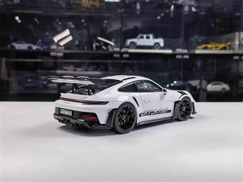 Porsche GT3 RS 1/18 - Maquette 42 Porsche GT3 RS 1/18 - Maquette – Image 42