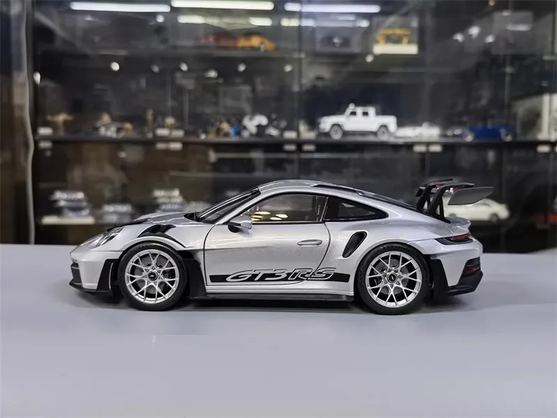 Porsche GT3 RS 1/18 - Maquette 15 Porsche GT3 RS 1/18 - Maquette – Image 15
