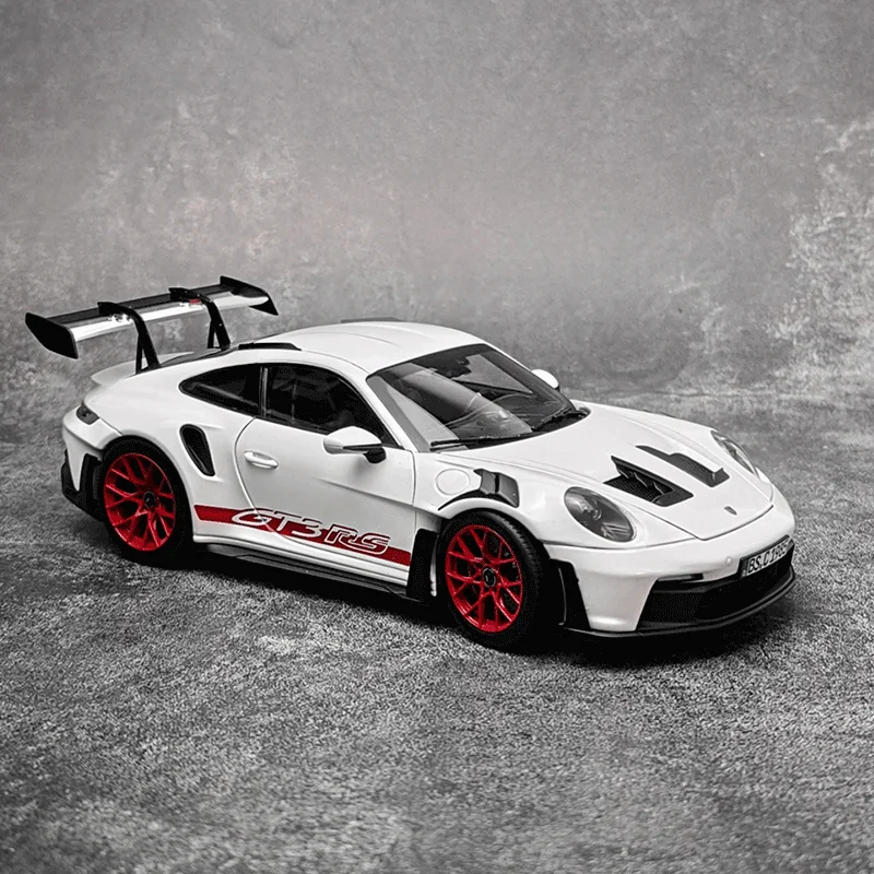 Porsche GT3 RS 1/18 - Maquette 5 Porsche GT3 RS 1/18 - Maquette – Image 5