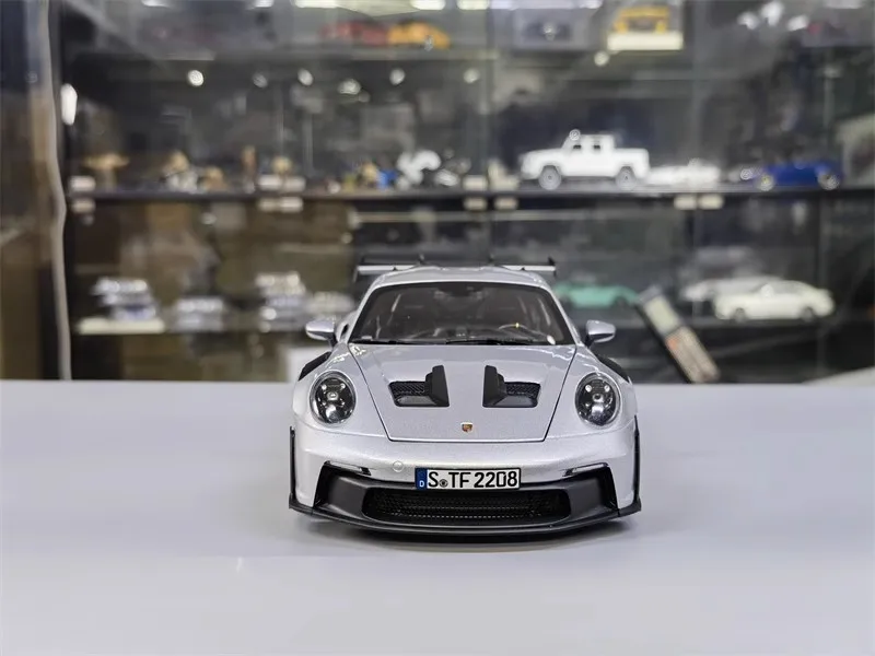 Porsche GT3 RS 1/18 - Maquette 16 Porsche GT3 RS 1/18 - Maquette – Image 16