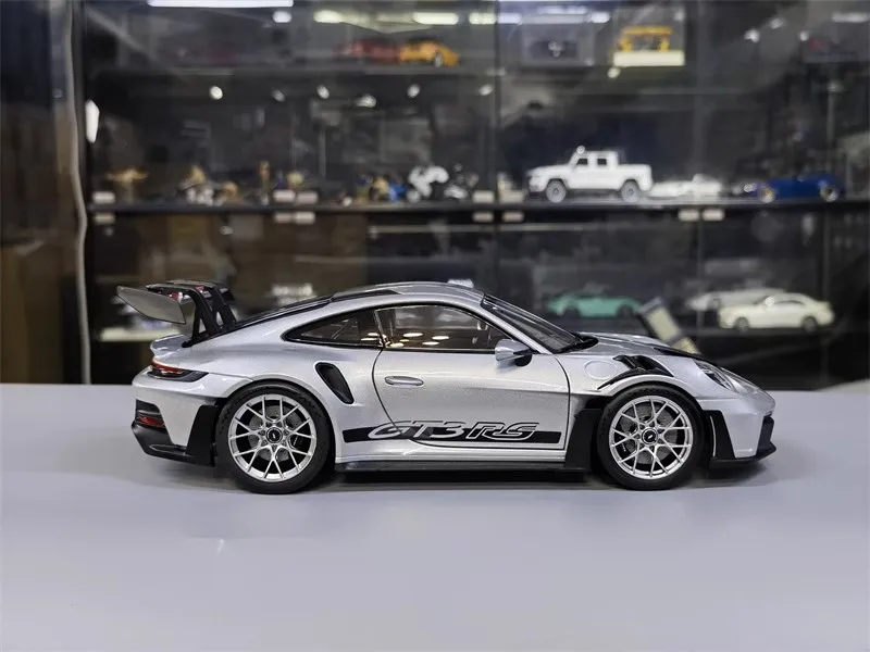 Porsche GT3 RS 1/18 - Maquette 18 Porsche GT3 RS 1/18 - Maquette – Image 18