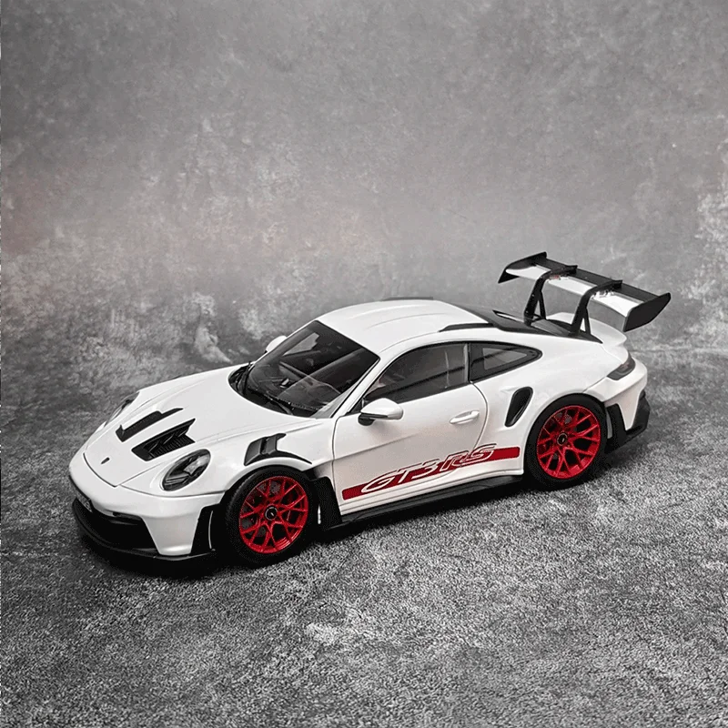 Porsche GT3 RS 1/18 - Maquette 3 Porsche GT3 RS 1/18 - Maquette – Image 3