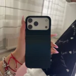 Coque iPhone effet carbone sans cadre MagSafe photo review