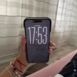 Coque iPhone effet carbone sans cadre MagSafe photo review