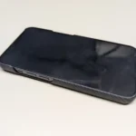 Coque iPhone effet carbone sans cadre MagSafe photo review