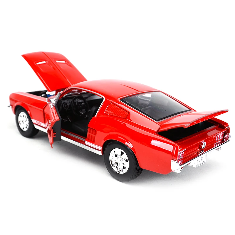 Ford Mustang GT Fastback 1967 – Maisto 1:18 4 Ford Mustang GT Fastback 1967 – Maisto 1:18 – Image 4